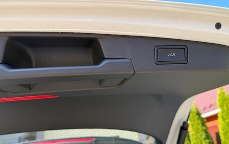 Volkswagen Tiguan, 2025 год, 4 750 000 рублей, 33 фотография