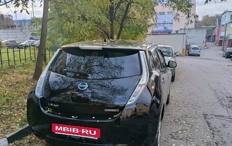 Nissan Leaf I, 2015 год, 800 000 рублей, 3 фотография