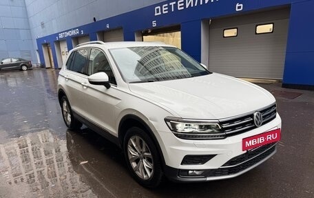 Volkswagen Tiguan II, 2018 год, 2 850 000 рублей, 3 фотография