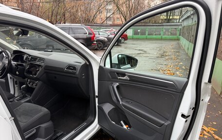 Volkswagen Tiguan II, 2018 год, 2 850 000 рублей, 17 фотография