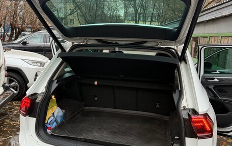 Volkswagen Tiguan II, 2018 год, 2 850 000 рублей, 19 фотография