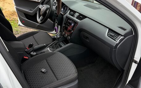 Skoda Octavia, 2017 год, 1 790 000 рублей, 29 фотография