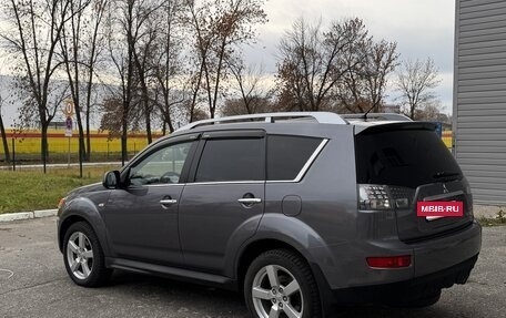 Mitsubishi Outlander III рестайлинг 3, 2008 год, 990 000 рублей, 5 фотография