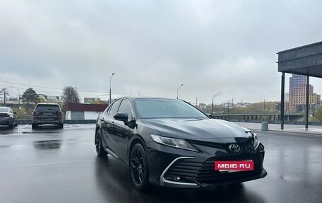 Toyota Camry, 2021 год, 2 900 000 рублей, 3 фотография