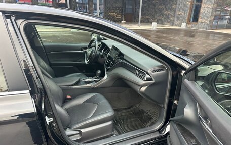 Toyota Camry, 2021 год, 2 900 000 рублей, 6 фотография