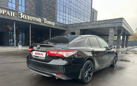 Toyota Camry, 2021 год, 2 900 000 рублей, 5 фотография