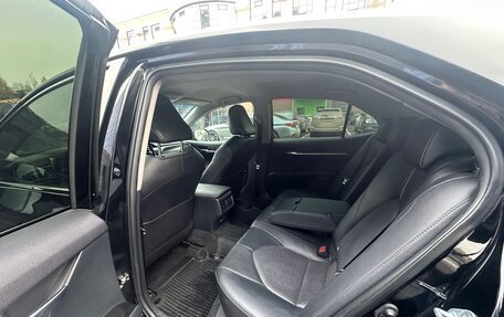 Toyota Camry, 2021 год, 2 900 000 рублей, 9 фотография
