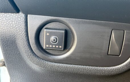 Renault Logan II, 2019 год, 700 000 рублей, 6 фотография