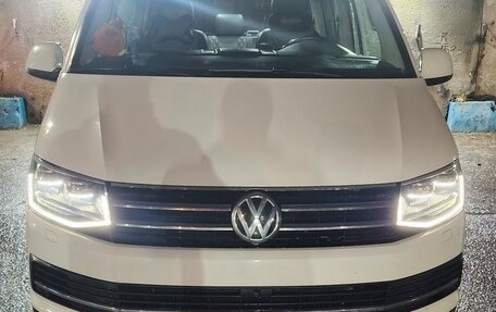 Volkswagen Caravelle T6 рестайлинг, 2018 год, 4 200 000 рублей, 1 фотография