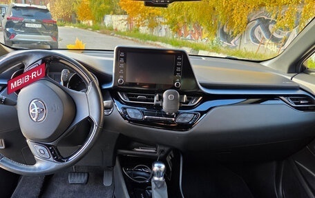 Toyota C-HR I рестайлинг, 2019 год, 2 490 000 рублей, 6 фотография