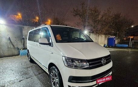 Volkswagen Caravelle T6 рестайлинг, 2018 год, 4 200 000 рублей, 2 фотография