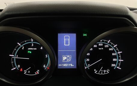 Toyota Land Cruiser Prado 150 рестайлинг 2, 2011 год, 3 095 000 рублей, 6 фотография