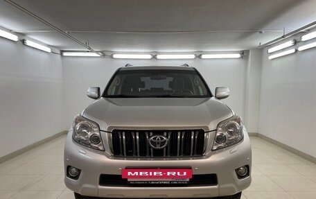 Toyota Land Cruiser Prado 150 рестайлинг 2, 2011 год, 3 095 000 рублей, 2 фотография
