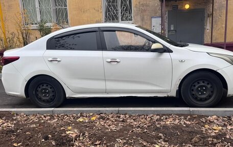 KIA Rio IV, 2020 год, 700 000 рублей, 3 фотография