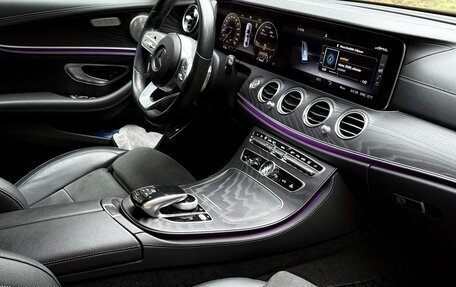 Mercedes-Benz E-Класс, 2020 год, 4 050 000 рублей, 10 фотография