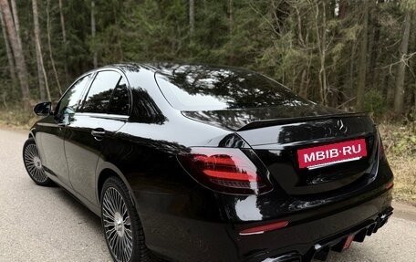 Mercedes-Benz E-Класс, 2020 год, 4 050 000 рублей, 3 фотография