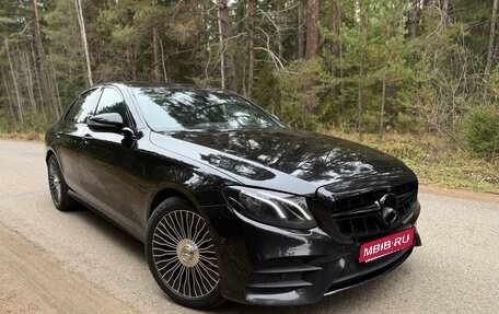 Mercedes-Benz E-Класс, 2020 год, 4 050 000 рублей, 4 фотография