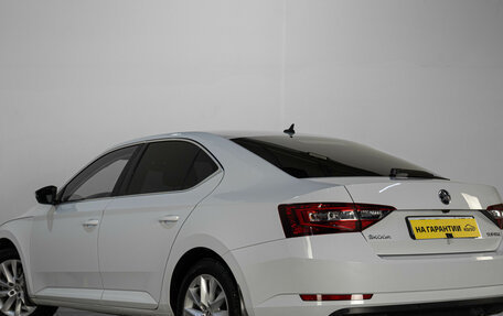 Skoda Superb III рестайлинг, 2018 год, 1 959 000 рублей, 3 фотография