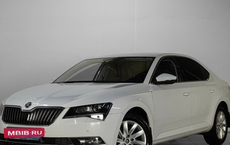 Skoda Superb III рестайлинг, 2018 год, 1 959 000 рублей, 2 фотография