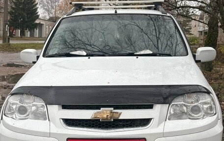 Chevrolet Niva I рестайлинг, 2011 год, 570 000 рублей, 1 фотография