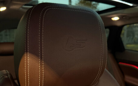 Jaguar F-Pace, 2017 год, 3 200 000 рублей, 24 фотография