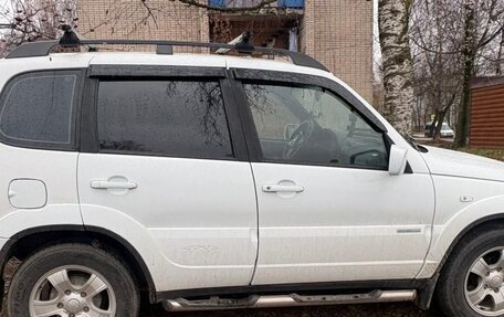 Chevrolet Niva I рестайлинг, 2011 год, 570 000 рублей, 4 фотография