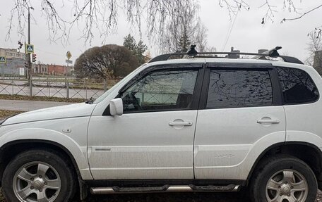 Chevrolet Niva I рестайлинг, 2011 год, 570 000 рублей, 3 фотография