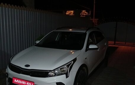 KIA Rio IV, 2021 год, 1 750 000 рублей, 1 фотография