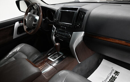 Toyota Land Cruiser 200, 2008 год, 2 695 000 рублей, 16 фотография