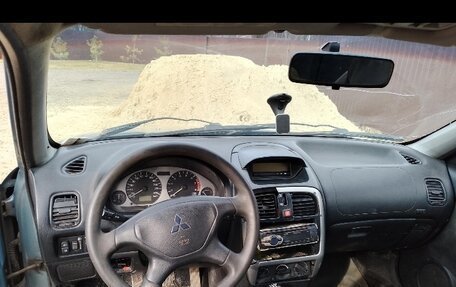 Mitsubishi Carisma I, 2002 год, 120 000 рублей, 5 фотография