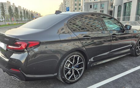 BMW 5 серия, 2021 год, 7 200 000 рублей, 3 фотография