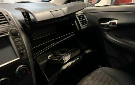 Toyota Corolla, 2012 год, 1 045 000 рублей, 30 фотография