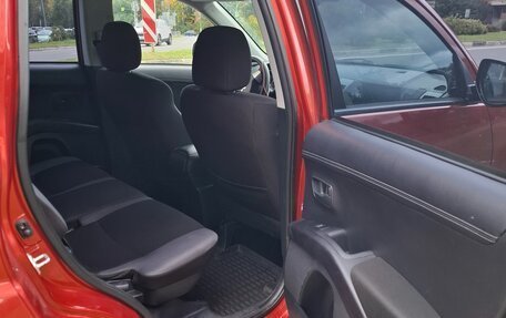 Mitsubishi Outlander III рестайлинг 3, 2011 год, 1 000 000 рублей, 8 фотография