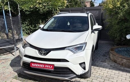 Toyota RAV4, 2016 год, 2 300 000 рублей, 1 фотография