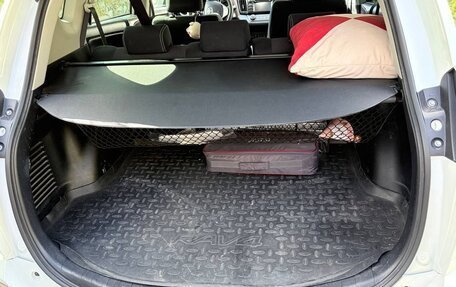 Toyota RAV4, 2016 год, 2 300 000 рублей, 6 фотография