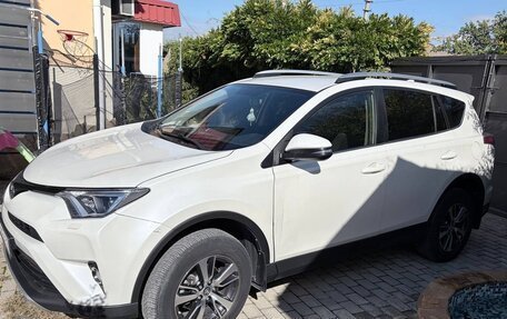 Toyota RAV4, 2016 год, 2 300 000 рублей, 8 фотография