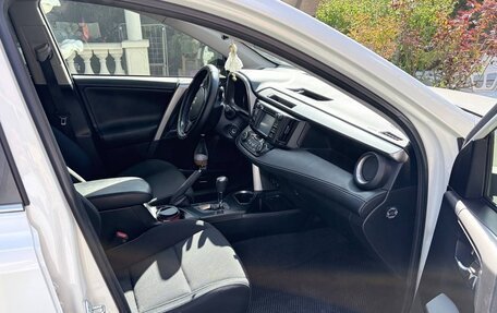 Toyota RAV4, 2016 год, 2 300 000 рублей, 7 фотография