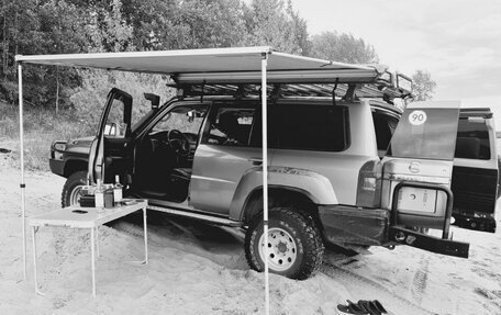 Nissan Patrol, 2005 год, 3 000 000 рублей, 5 фотография