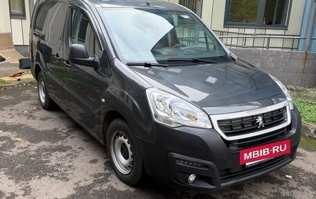 Peugeot Partner II рестайлинг 2, 2020 год, 1 980 000 рублей, 2 фотография