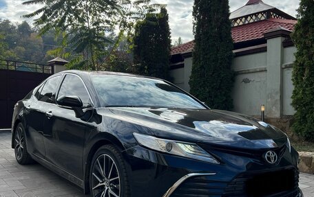 Toyota Camry, 2019 год, 2 750 000 рублей, 2 фотография