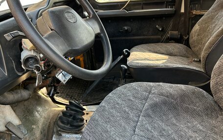 ЛуАЗ 3159, 2004 год, 280 000 рублей, 3 фотография