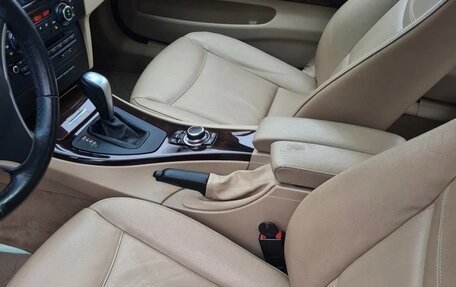 BMW 3 серия, 2011 год, 1 300 000 рублей, 4 фотография