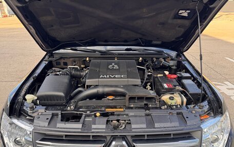 Mitsubishi Pajero IV, 2007 год, 1 470 000 рублей, 25 фотография