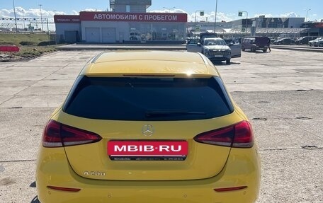 Mercedes-Benz A-Класс, 2019 год, 2 450 000 рублей, 10 фотография