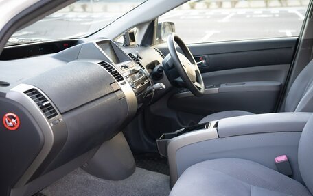 Toyota Prius, 2010 год, 900 000 рублей, 2 фотография