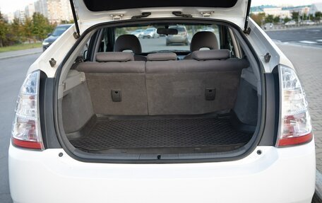 Toyota Prius, 2010 год, 900 000 рублей, 9 фотография