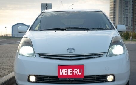 Toyota Prius, 2010 год, 900 000 рублей, 3 фотография