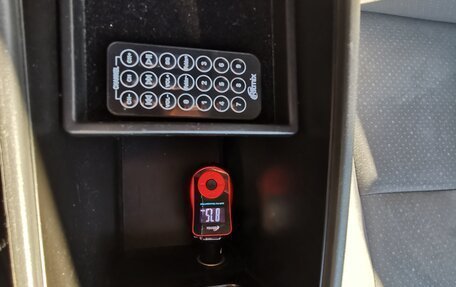 Toyota Prius, 2010 год, 900 000 рублей, 17 фотография