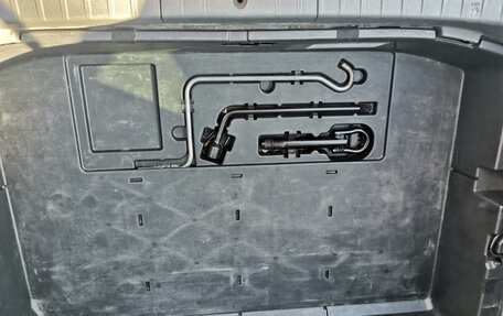 Toyota Prius, 2010 год, 900 000 рублей, 19 фотография