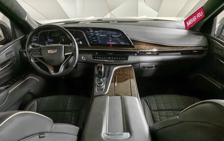 Cadillac Escalade V, 2021 год, 9 600 000 рублей, 10 фотография
